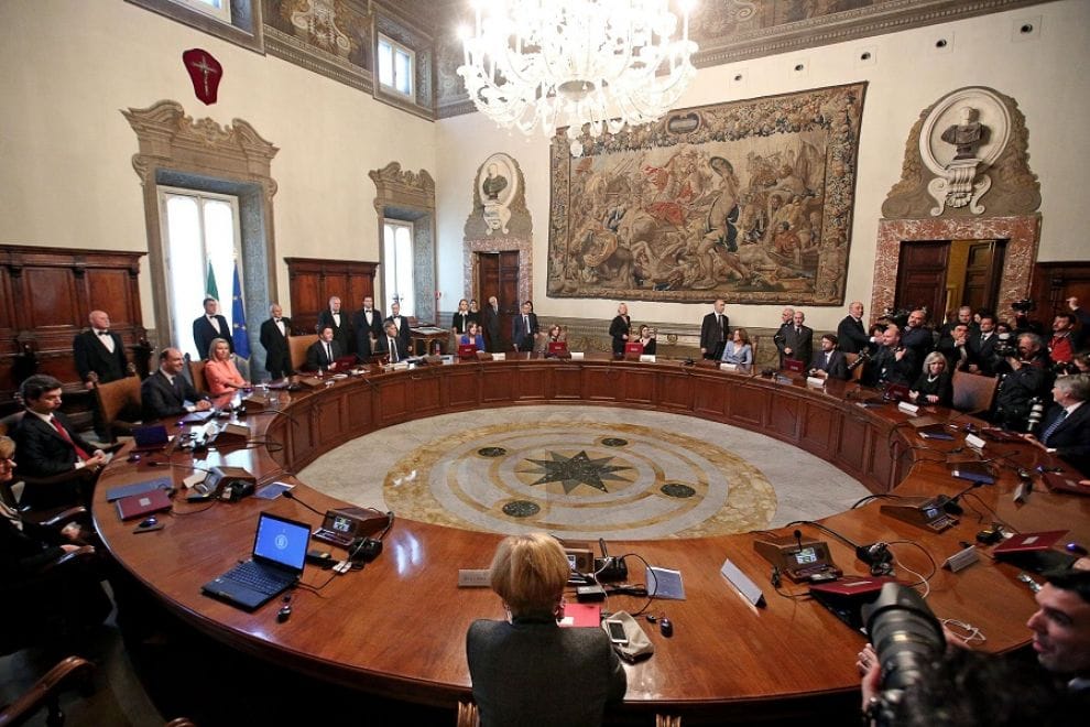 Covid-19, nuove misure di contenimento dell'epidemia